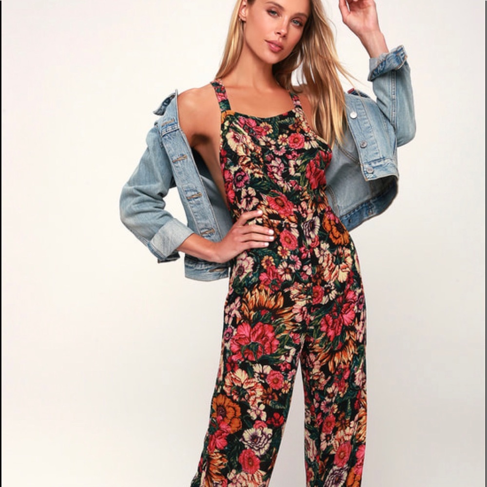 Billabong jumpsuit backless size medium- never worn to small on me